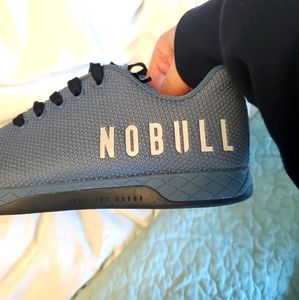 NOBULL size 7.5 trainers